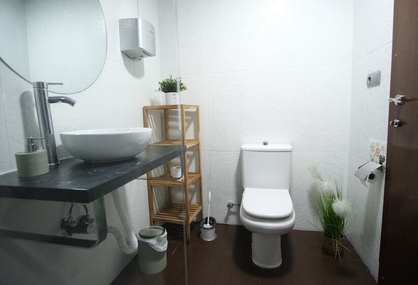 스탠다드 룸 공동 욕실, Urban Rooms Alicante