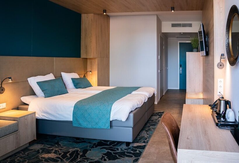 Deluxe Room with Balcony, 46