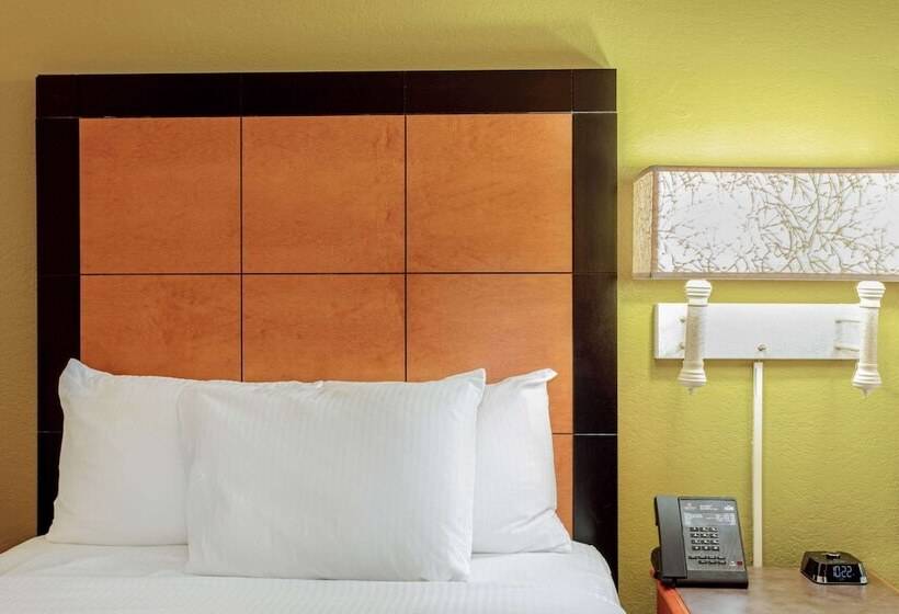 Quarto Deluxe, La Quinta Inn By Wyndham Orlando Airport West