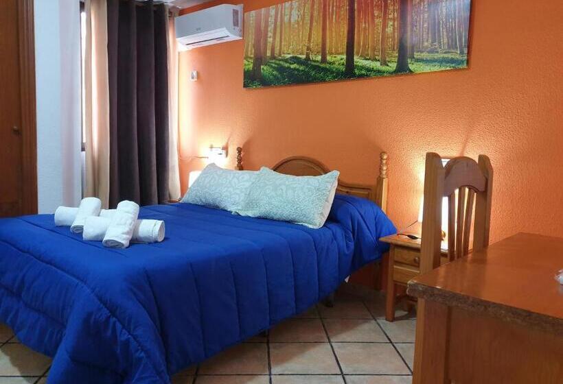 Номер Стандарт, Pension Los Verdiales