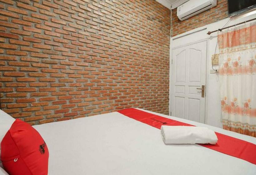 Номер Стандарт, Reddoorz Syariah Near Jalan Asahan Pematang Siantar