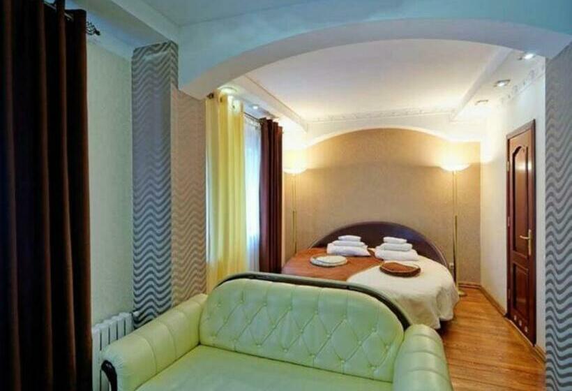 استودیوی لوکس, Victor Hotel Resort & Spa