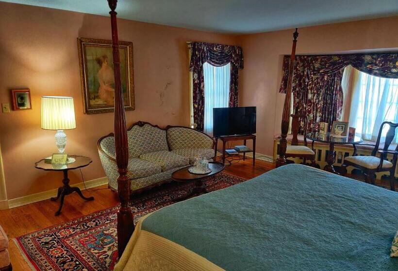 Люкс Deluxe Кровать Кинг, Montague Inn Bed & Breakfast