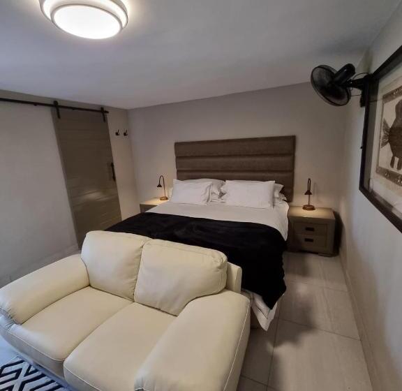 스탠다드 스튜디오 풀장 전망, Weston Guest House Krugersdorp
