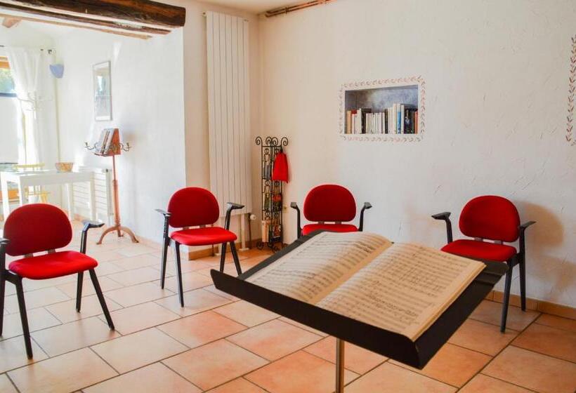 스탠다드 스튜디오, La Bastide Du Claus   Vitaverde