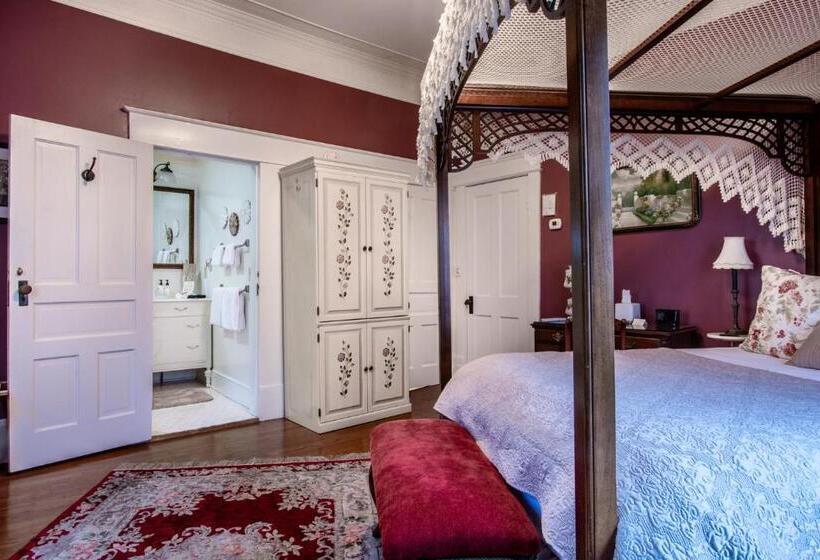 Номер Стандарт, The Oaks Victorian Inn