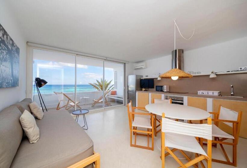 带有一个卧室和海景的高级公寓, Apartamentos Roca Plana