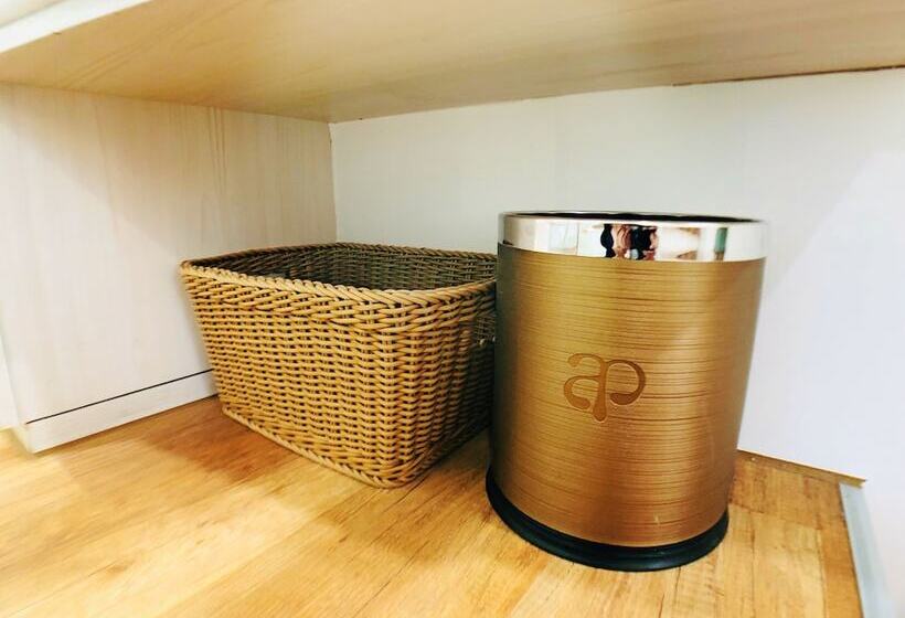 اتاق استاندارد, Apause Inn