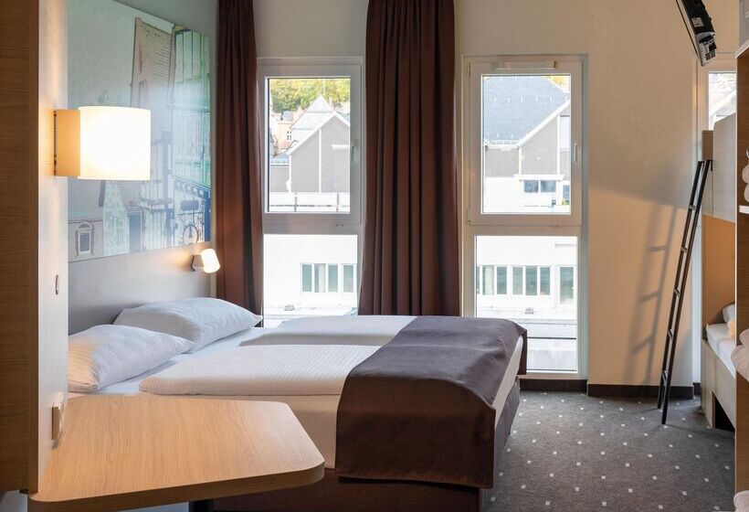 Номер Стандарт, B&b Hotel Marburg