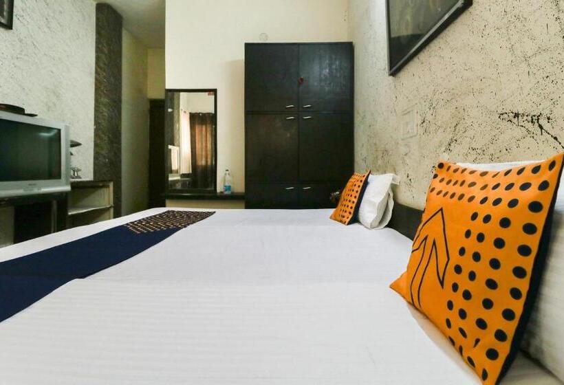 Classic 3 Pers. Værelse, Spot On 65859 Prayag Guest House