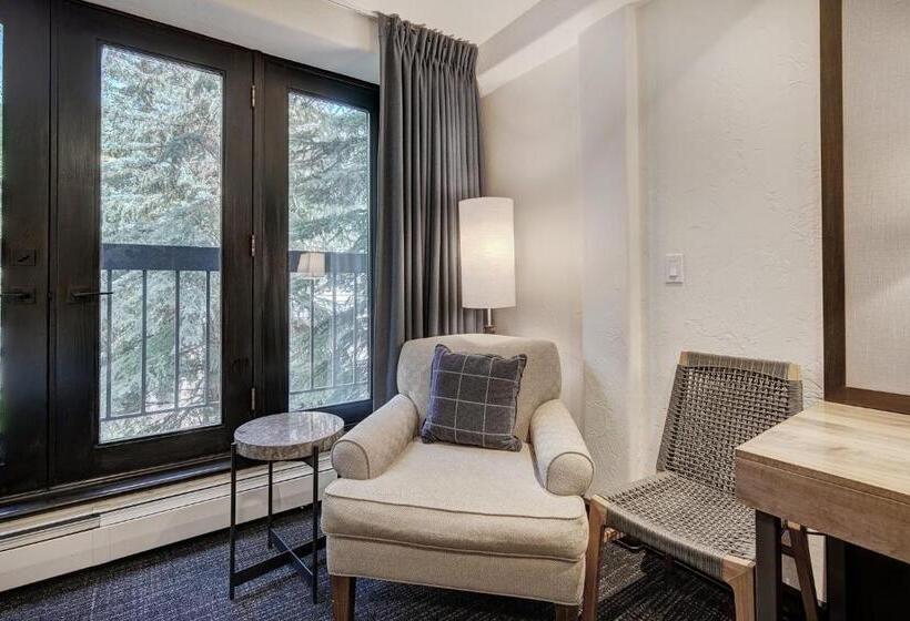 اتاق استاندارد, The Pines Lodge, A Rockresort