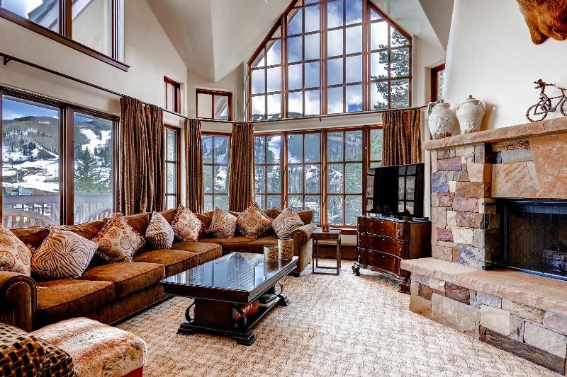 آپارتمان 3 خوابه, The Pines Lodge, A Rockresort