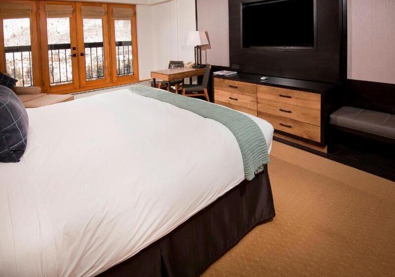 اتاق لوکس با تخت بزرگ, The Pines Lodge, A Rockresort
