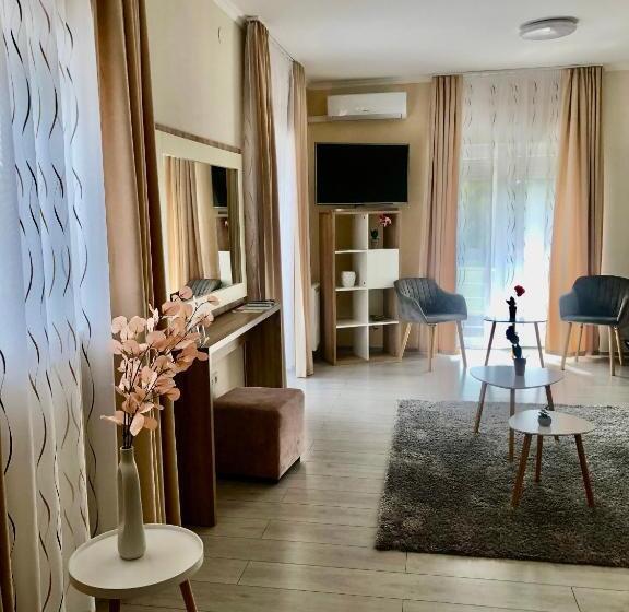 带阳台套房, Alenso Guesthouse