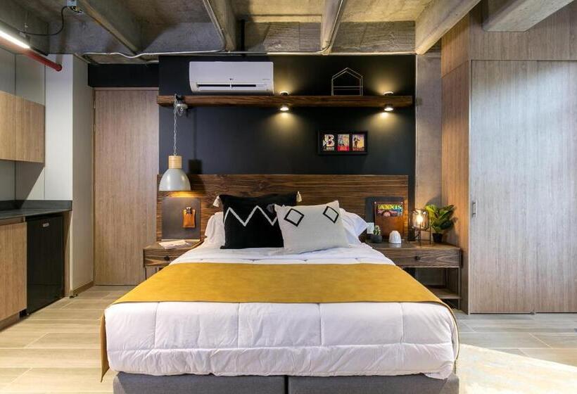 디럭스 스튜디오, Factory Lofts