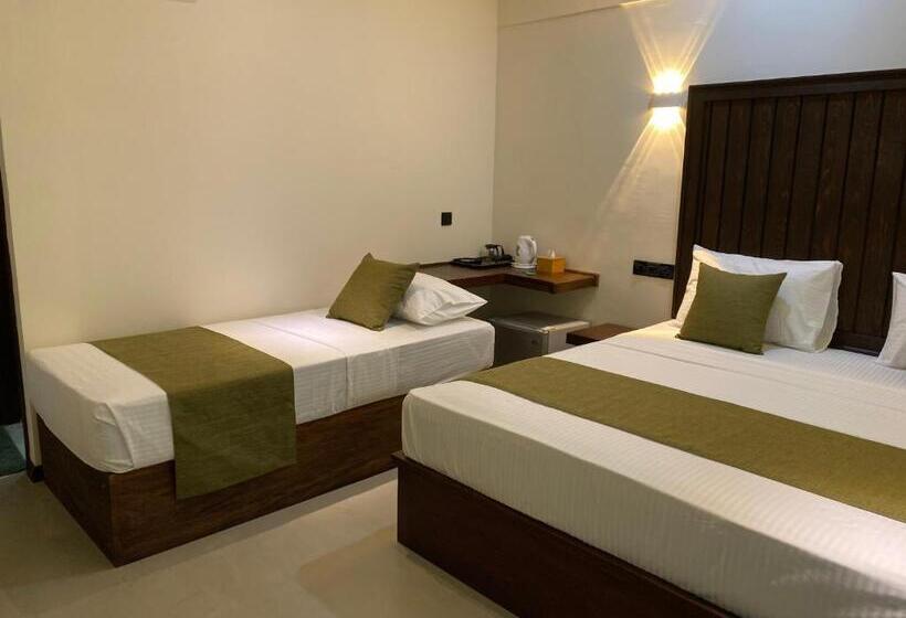 Номер Стандарт с Балконом, Royal Rock Sigiriya