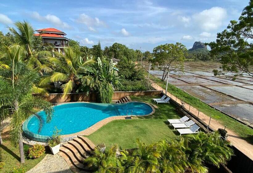Семейный Номер, Royal Rock Sigiriya