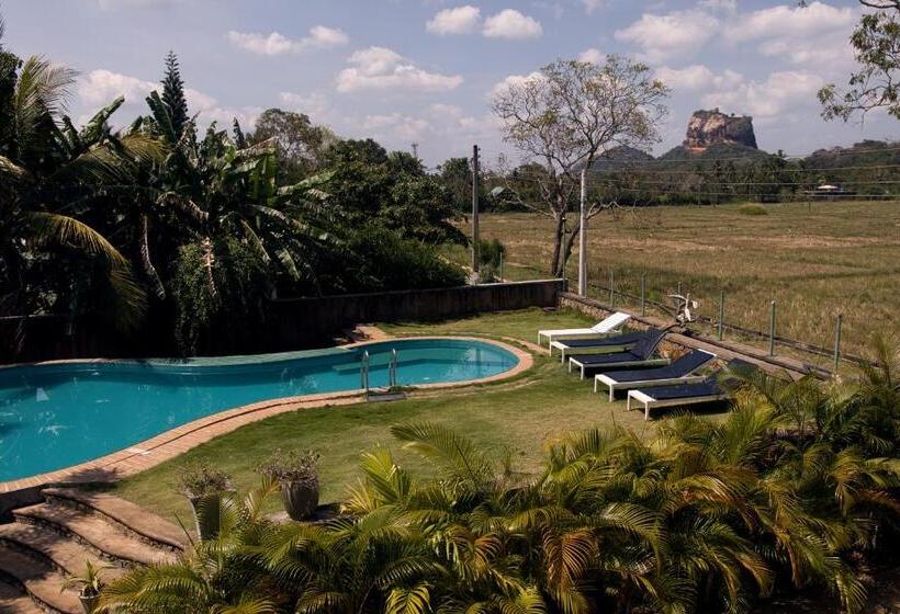 Номер Стандарт Вид на Горы, Royal Rock Sigiriya