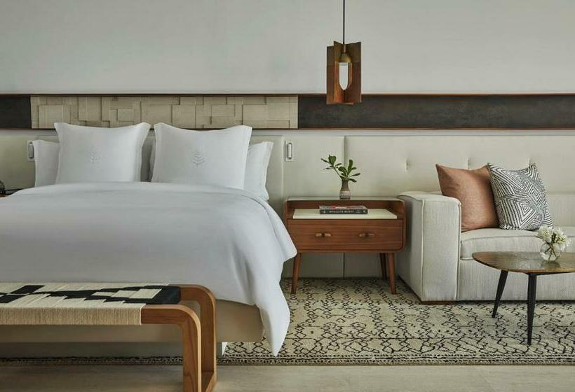 キングサイズベッドのスタンダードルーム, Four Seasons Resort Los Cabos