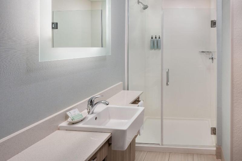 스탠다드 룸 킹사이즈 침대, Best Western Plus Spokane North