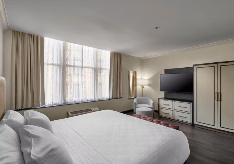 Люкс, Indigo Cleveland Downtown, An Ihg