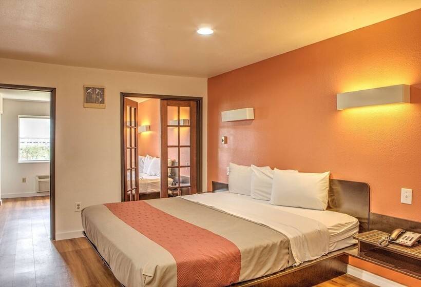 デラックススイート, Motel 6 Dallas, Tx  Northwest