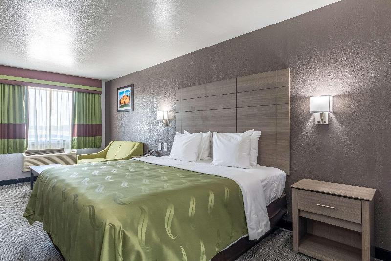 带大床的标准间, Quality Inn I 10 East Near Frost Bank Center