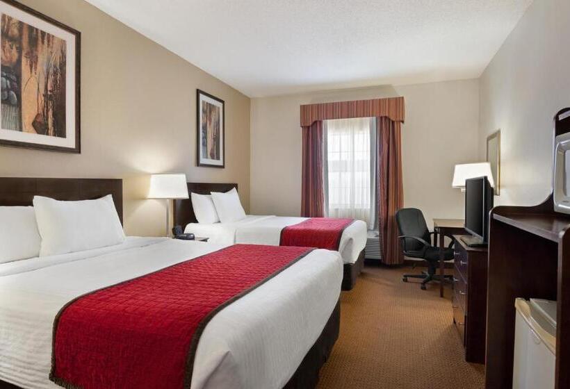 Номер Deluxe, Ramada By Wyndham Elizabethtown