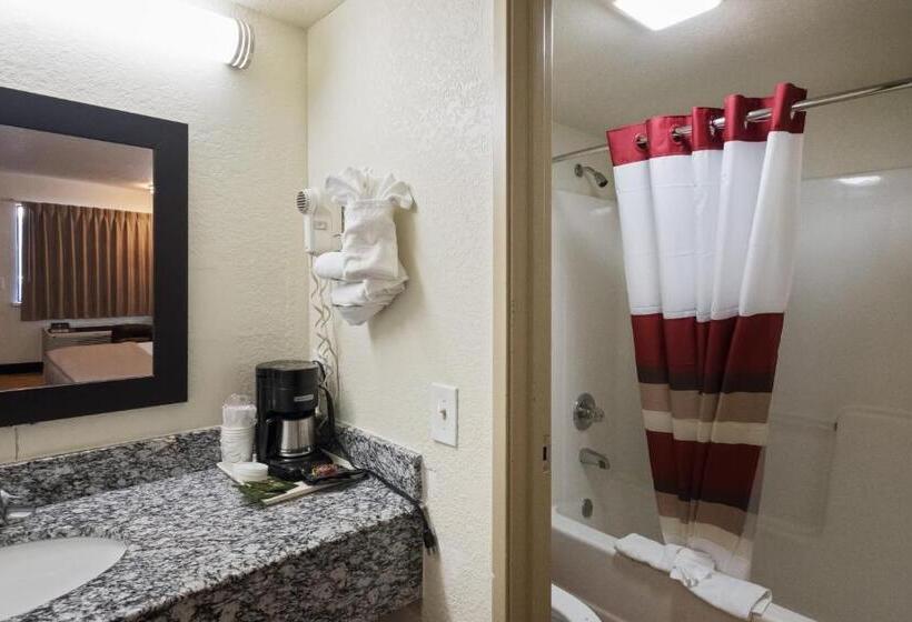 Номер Superior Кровать Кинг, Red Roof Inn Oklahoma Airport I 40 W Fairgrounds