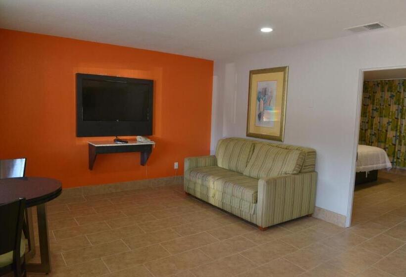 سوئیت با تخت بزرگ, Rodeway Inn & Suites Winter Haven Chain Of Lakes