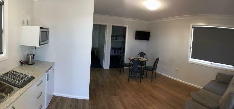 Family Suite, Terminus