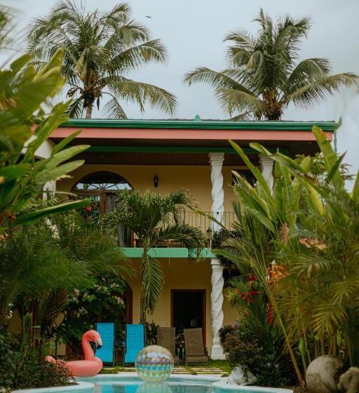 Люкс Вид на Бассейн, Coco Beach Village