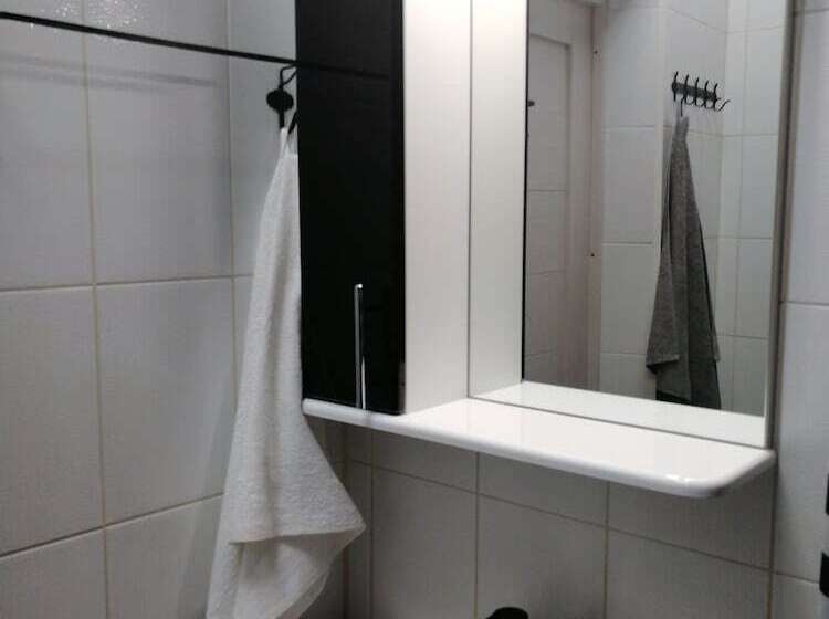 חדר דלוקס, Good Night Rooms & Hostel