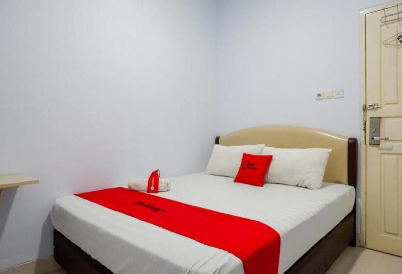 디럭스 룸, Reddoorz @ Hotel Bravo Pantai Kamali Bau Bau