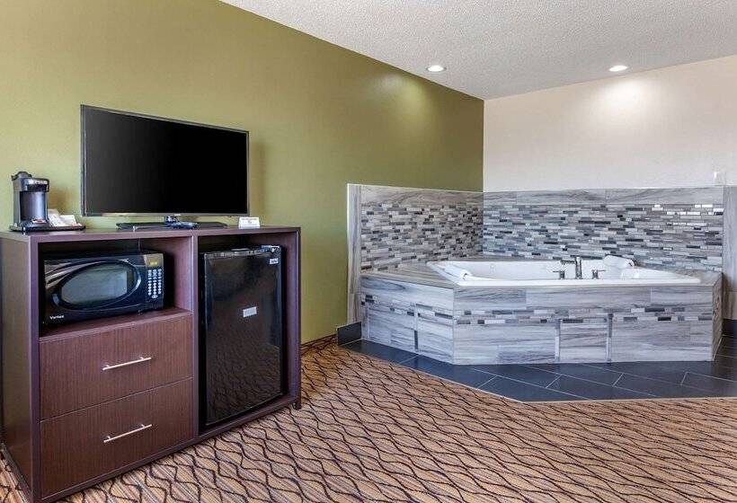 Люкс, Quality Inn New London