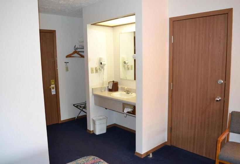 Студио Стандарт Кровать Кинг, Sky Lodge Inn & Suites  Delavan
