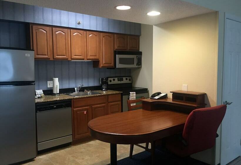 行政套房, Doral Inn & Suites Miami Airport West