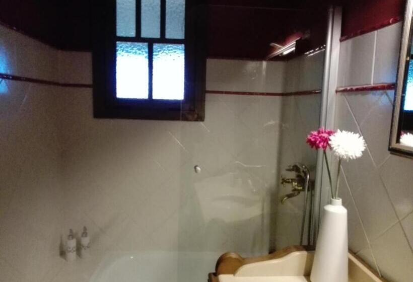 Номер Стандарт, Casa Mañoso