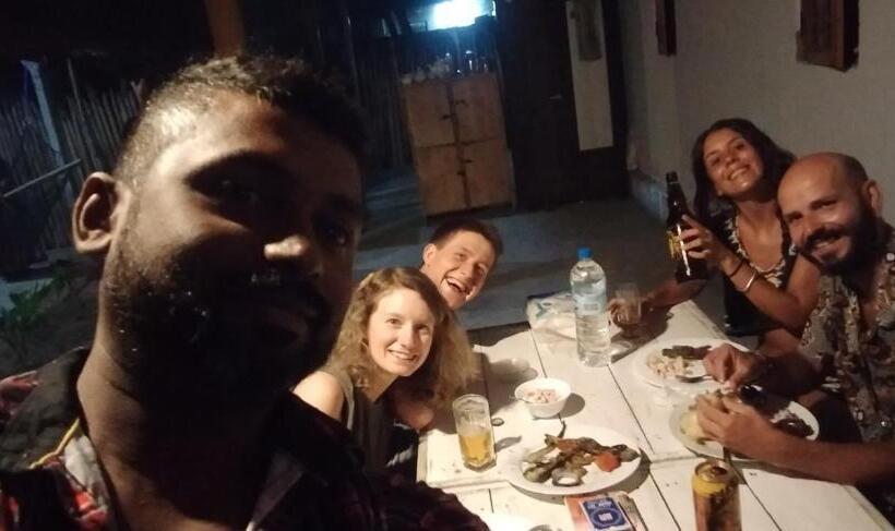 اتاق لوکس, Walkers Hostel