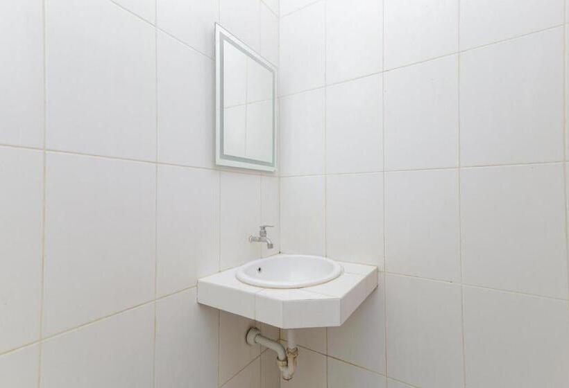 اتاق استاندارد, Reddoorz Near Bg Junction Surabaya