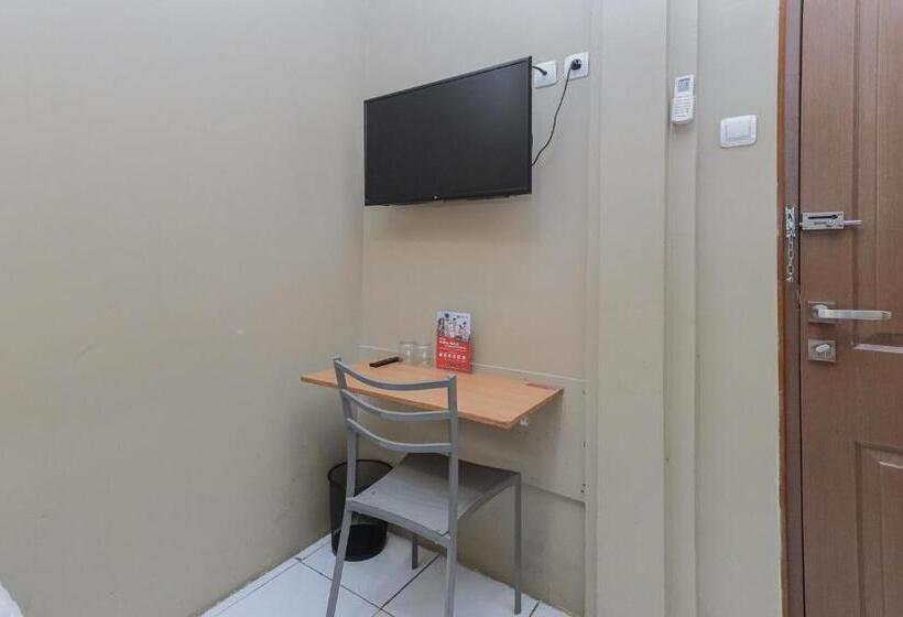 اتاق استاندارد, Reddoorz Near Bg Junction Surabaya