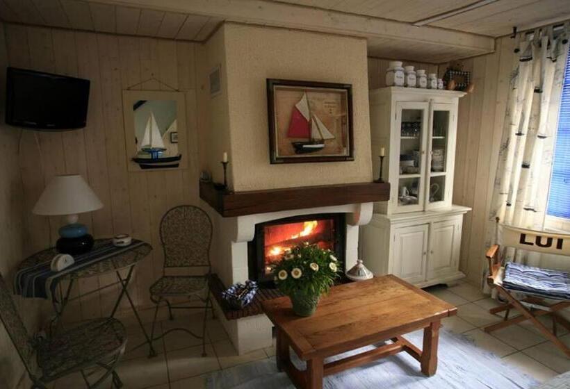 Четырехместный Номер Стандарт Вид на Сад, Les Chambres D Hôtes Le Val D Honfleur