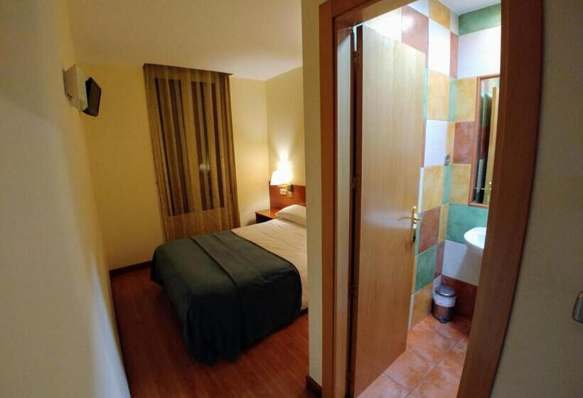 חדר סטנדרט, Hostal Prada Borges