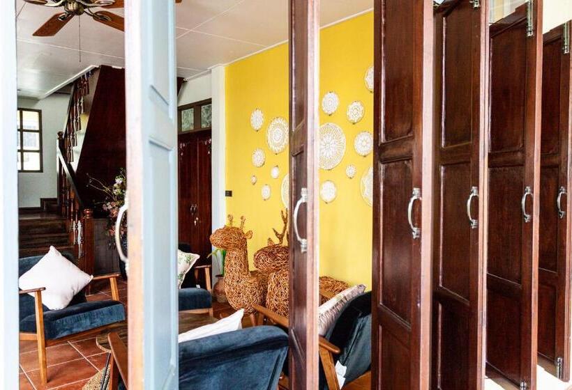 4间卧室的房子, Baan Suan Krung Kao