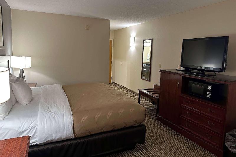 Suite Letto King, Baymont By Wyndham South Bend Near Notre Dame