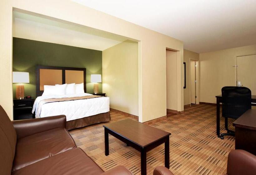 Deluxe Studio, Extended Stay America Select Suites   Rockford   State Street