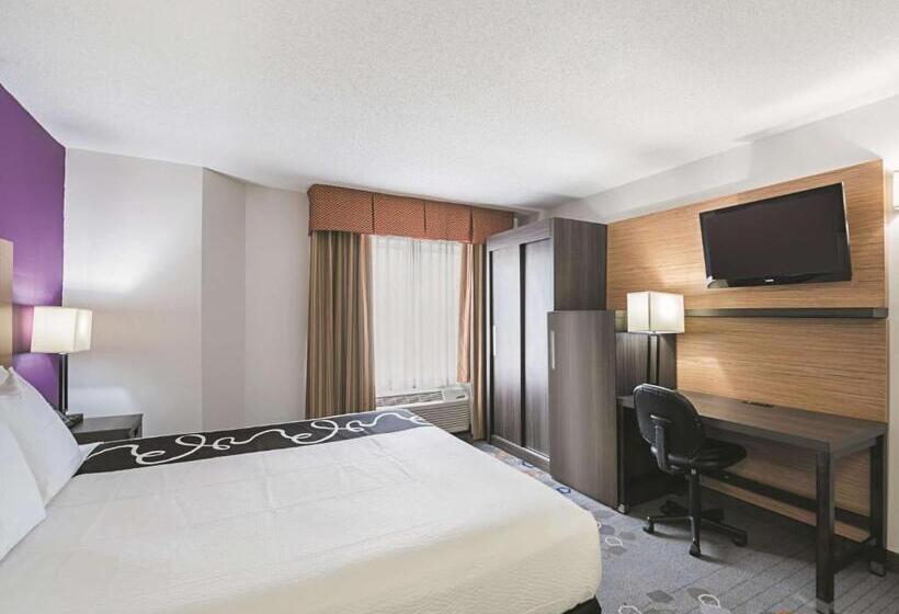 Номер Стандарт, La Quinta Inn & Suites By Wyndham Minneapolis Northwest