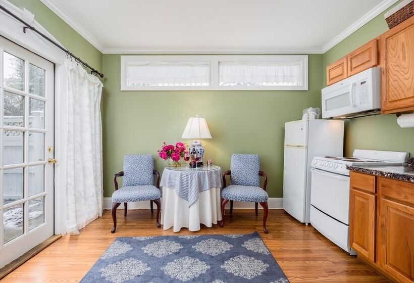 Люкс Повышенной Комфортности, Simsbury 1820 House