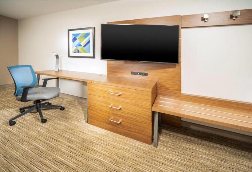 Номер Стандарт Адаптированный для Инвалидов, Holiday Inn Express   Brevard, An Ihg