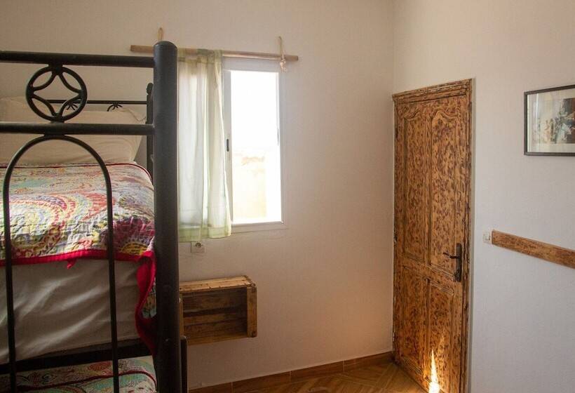 Кровать в Общей Комнате, Amayour Surf Hostel